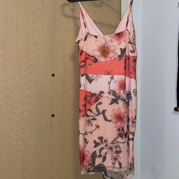 Floral Dress By Guess - Picture 5 of 9